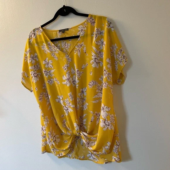 West Kei | Yellow Floral Blouse, Tie Front | Size Medium - Picture 6 of 10